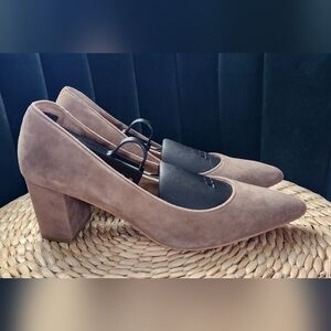 Suede brown grey heels